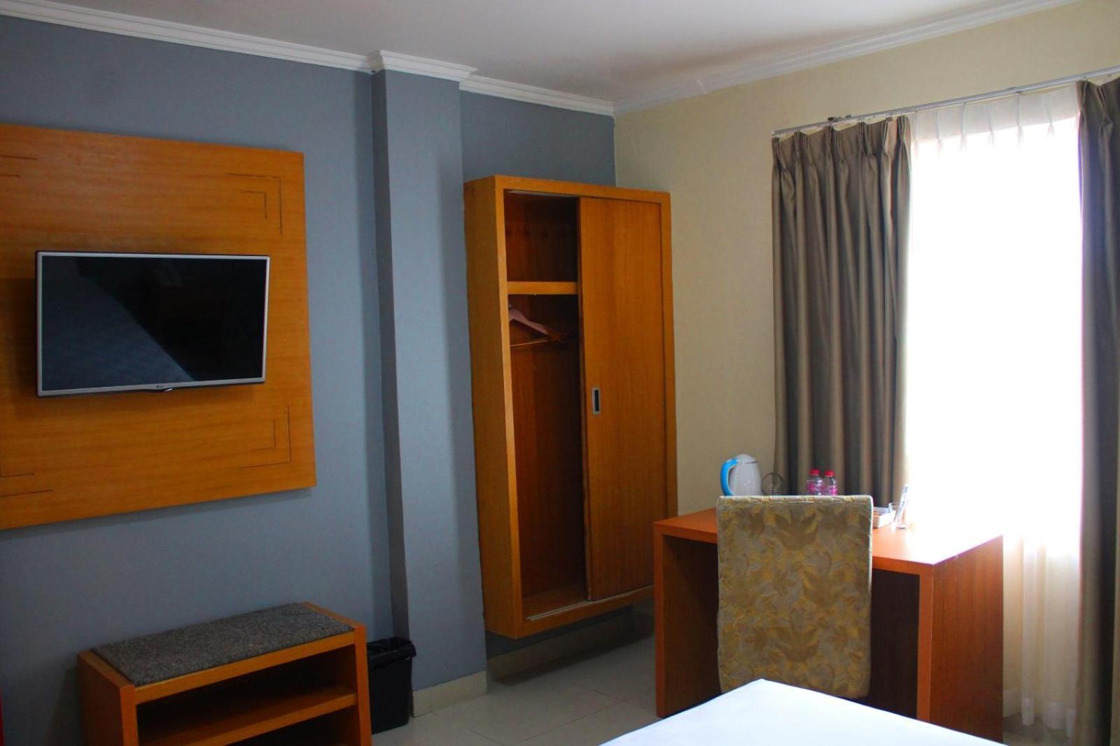 Maleosan Inn Manado Hotel Экстерьер фото