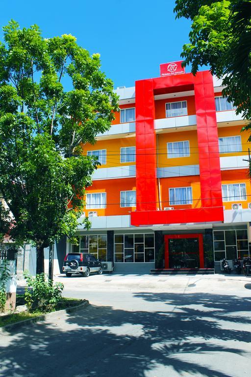 Maleosan Inn Manado Hotel Экстерьер фото